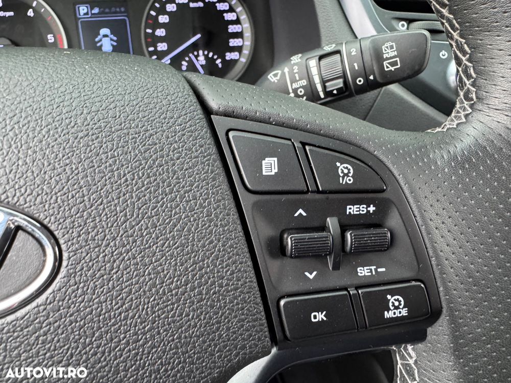 Hyundai Tucson blue 1.7 CRDi 2WD DCT Premium - 11