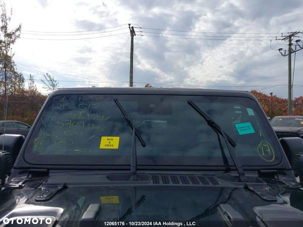 Jeep Wrangler - 11