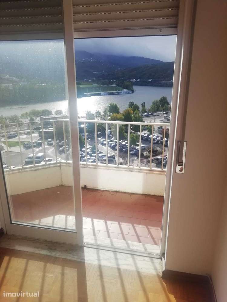 Apartamento T3 com Vista Deslumbrante para o Rio Douro - Grande imagem: 4/36