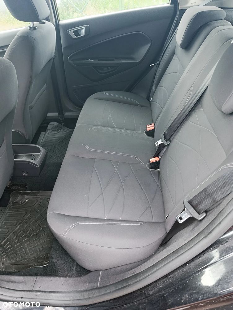 Ford Fiesta 1.0 Champions Edition - 14