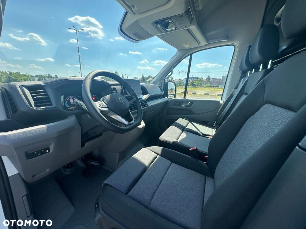 Volkswagen Crafter 35 2.0 TDI L4H3 4490 177KM AUTOMAT - 10