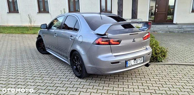 Mitsubishi Lancer 1.6 Invite - 4