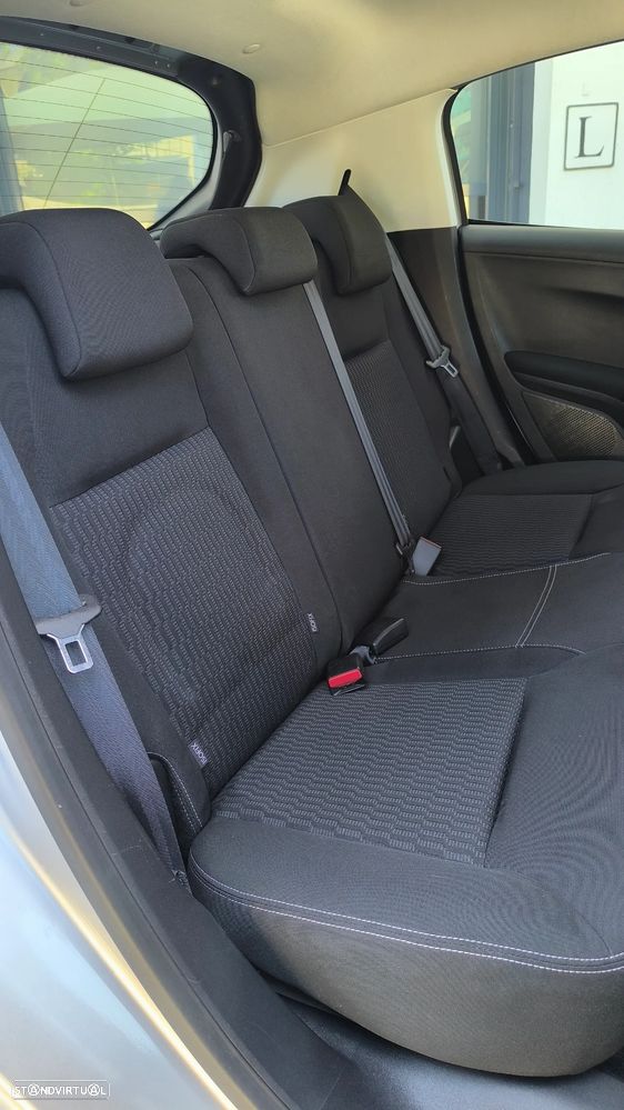 Peugeot 208 1.2 PureTech Style - 42
