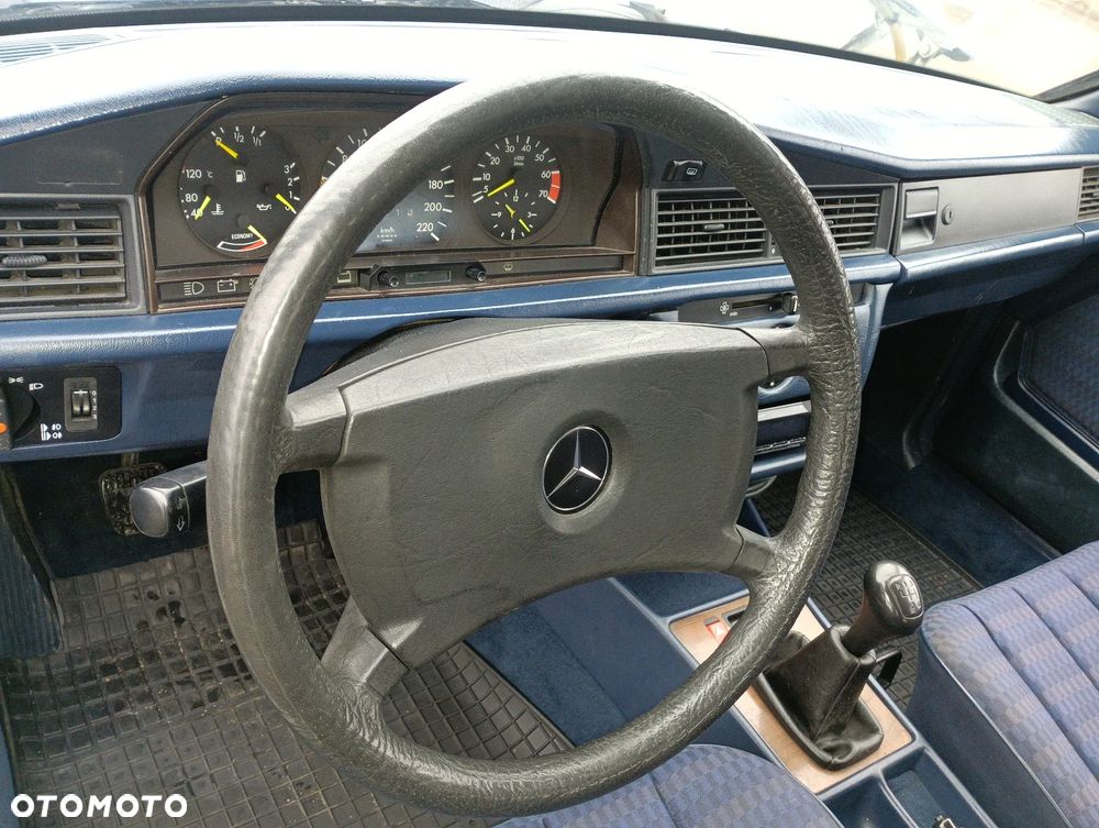 Mercedes-Benz W201 (190) - 14