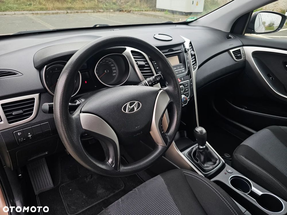 Hyundai i30 1.4 Classic - 10