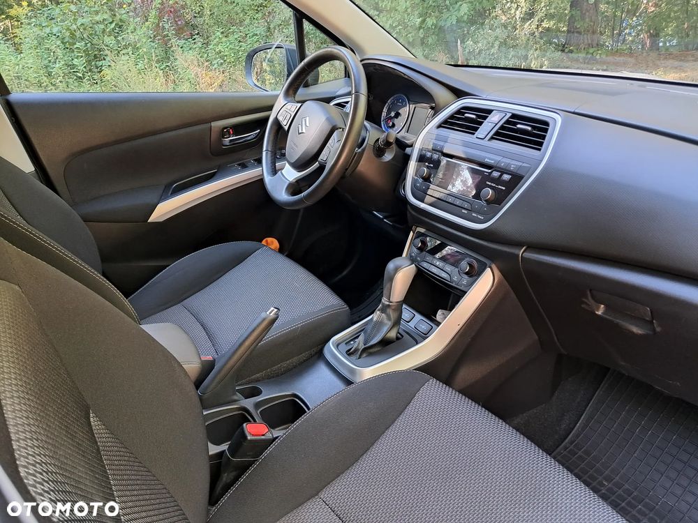 Suzuki S-Cross - 11