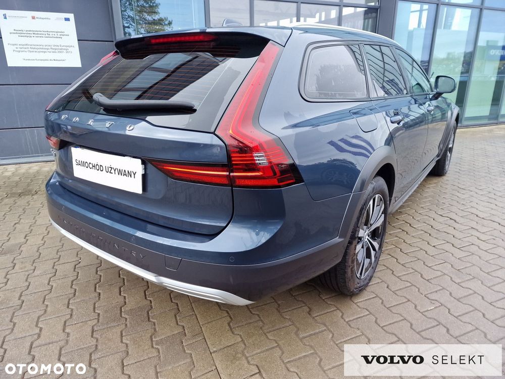 Volvo V90 Cross Country - 6