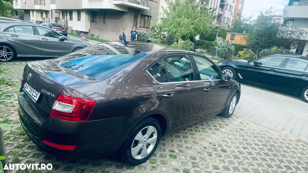 Skoda Octavia 1.4 TSI ELEGANCE DSG - 5