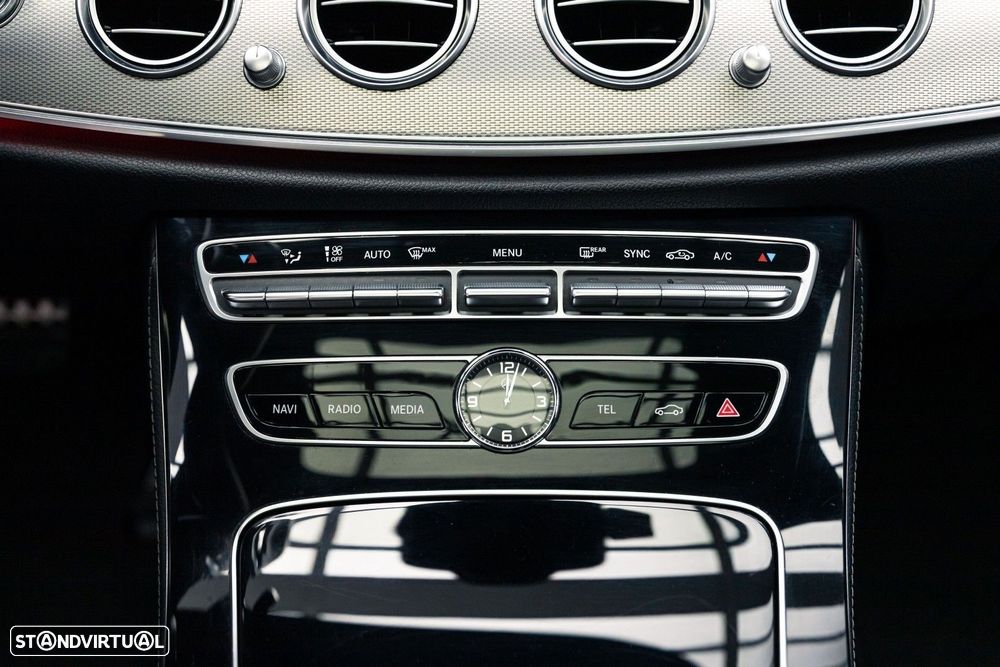 Mercedes-Benz E 220 d AMG Line - 40