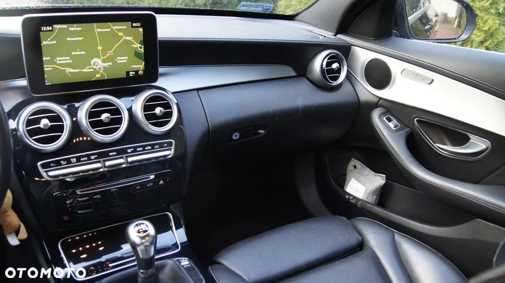 Mercedes-Benz Klasa C 200 T AMG Line - 18