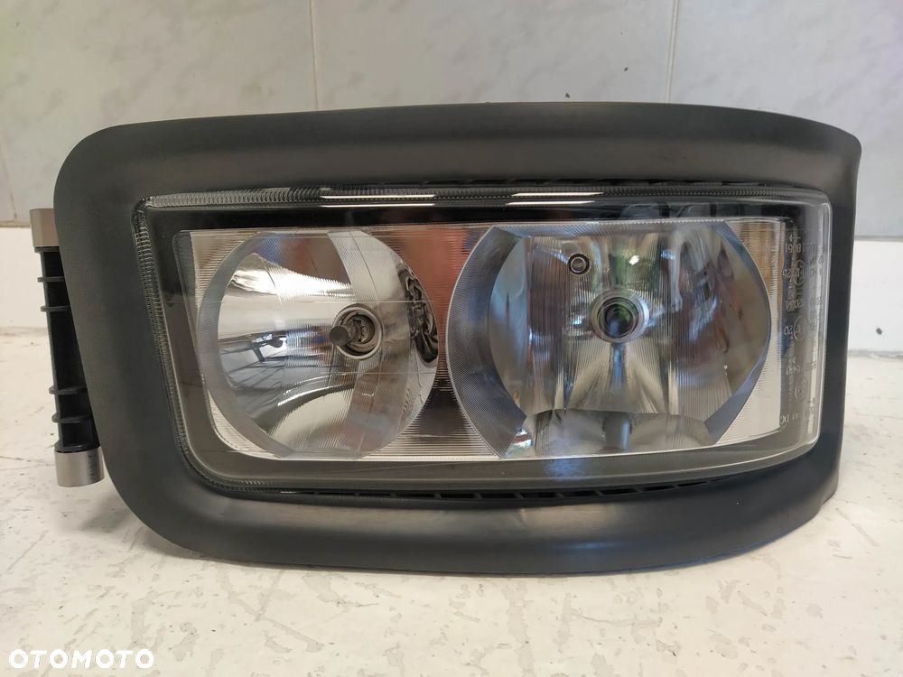 MAN TGA TGL TGM REFLEKTOR LAMPA PRAWY PRZÓD PRZEDNI ORYGINAŁ NOWY - 2