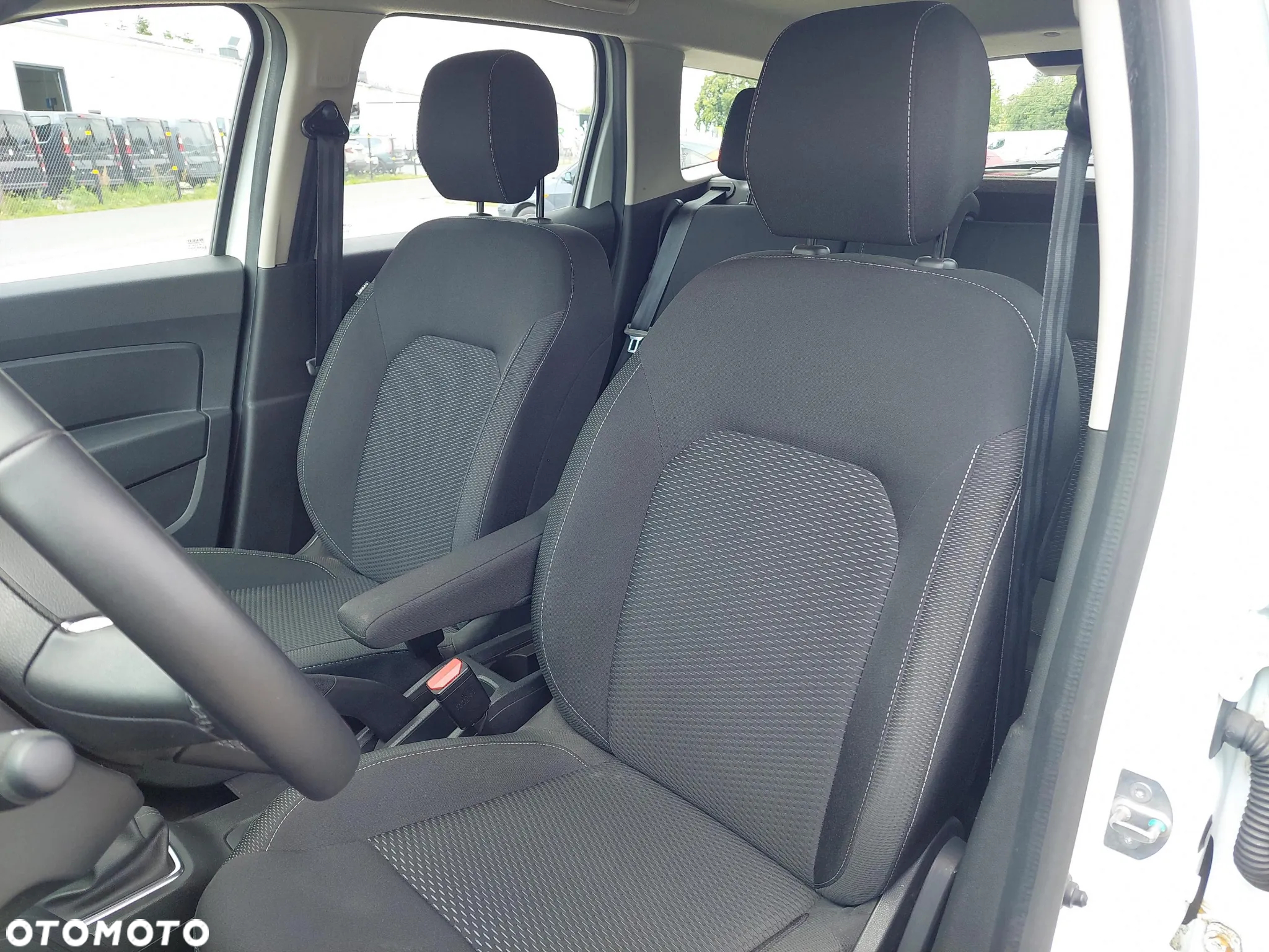 Dacia Duster 1.3 TCe FAP SL Look EU6d - 13