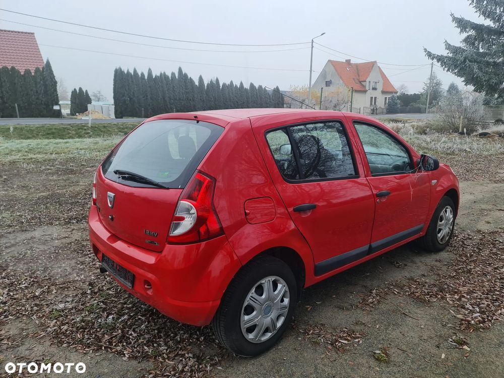 Dacia Sandero - 5