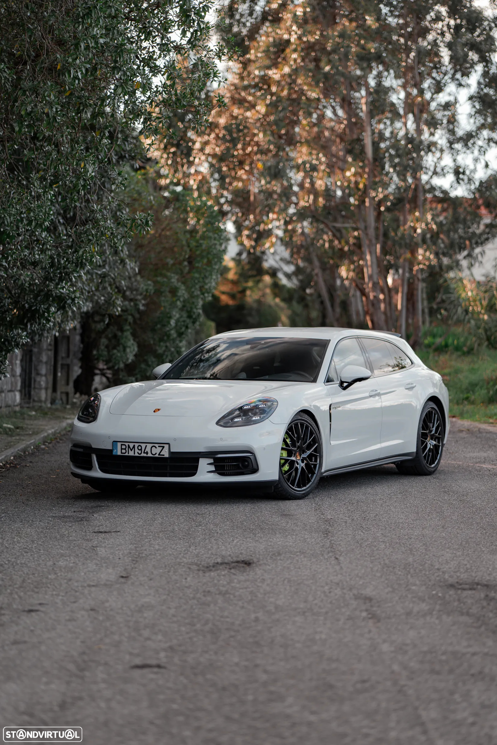 Porsche Panamera Sport Turismo 4 E-Hybrid - 2