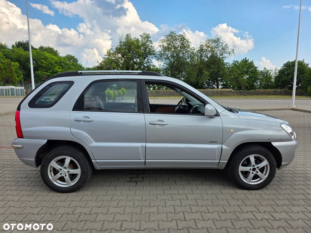 Kia Sportage 2.0 CRDi Freedom - 11