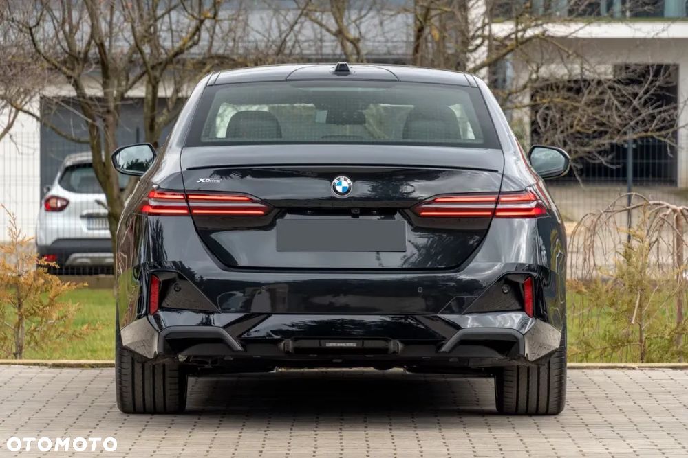 BMW Seria 5 520i mHEV M Sport - 10