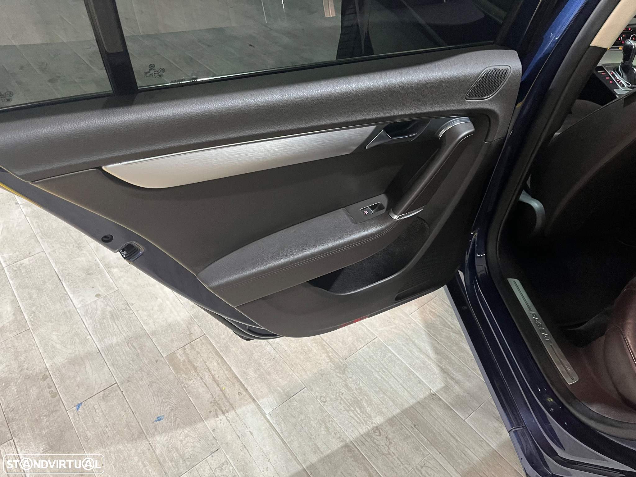 VW Passat 2.0 TDI DSG BlueMotion Comfortline - 20