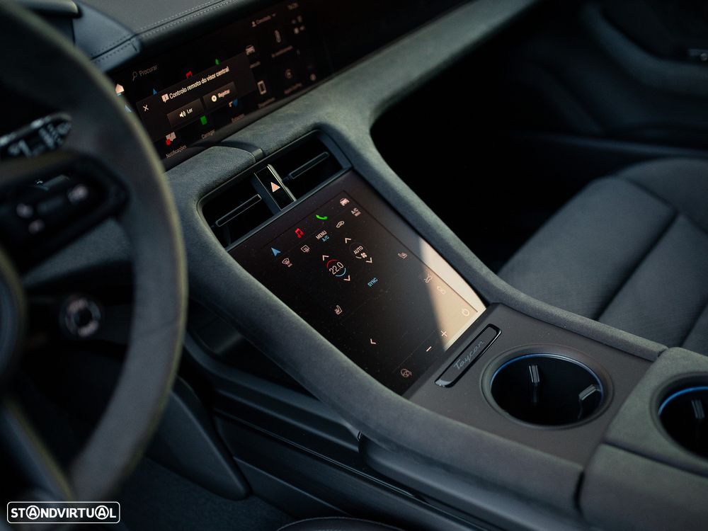 Porsche Taycan Sport Turismo GTS - 39