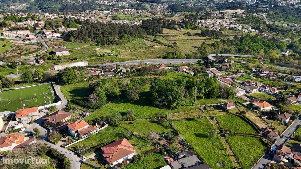 Vende-se terreno urbanizável com 42633m2 na Toutosa, Marco de Canavese - Grande imagem: 3/16
