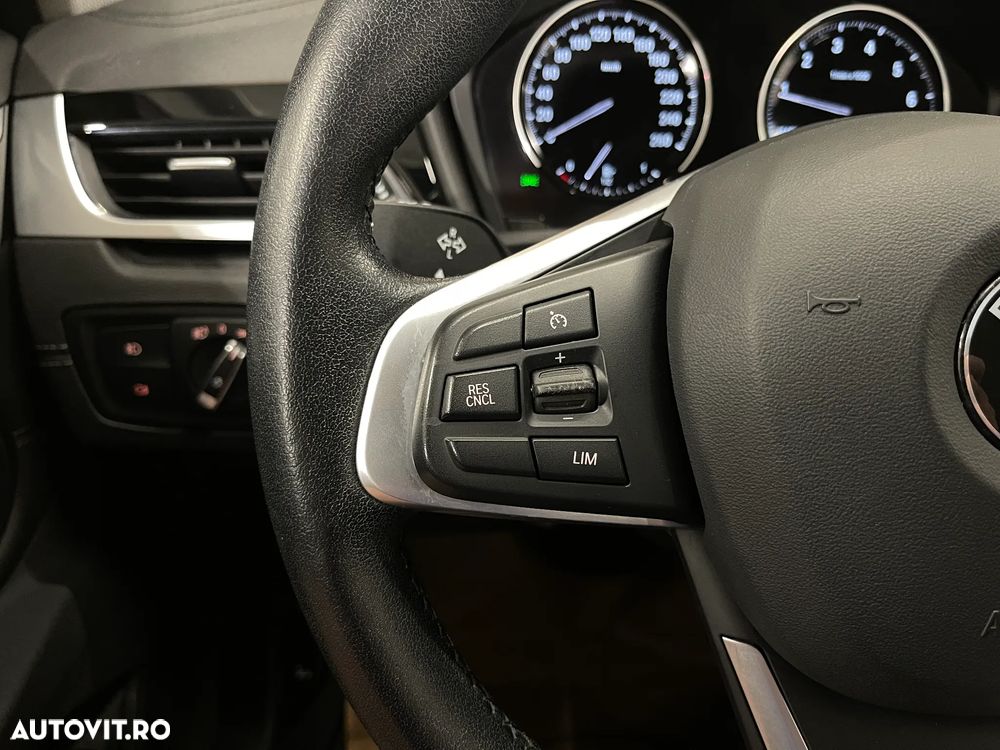 BMW X1 xDrive20i AT - 25