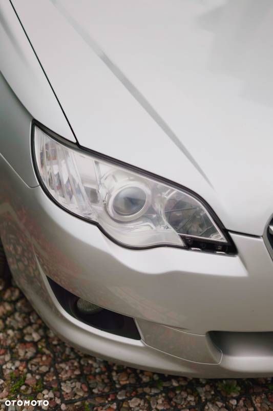 Subaru Legacy - 38