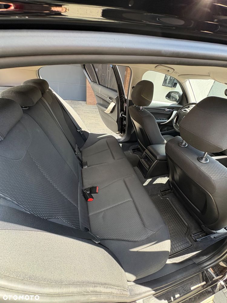 BMW Seria 1 116d DPF - 10
