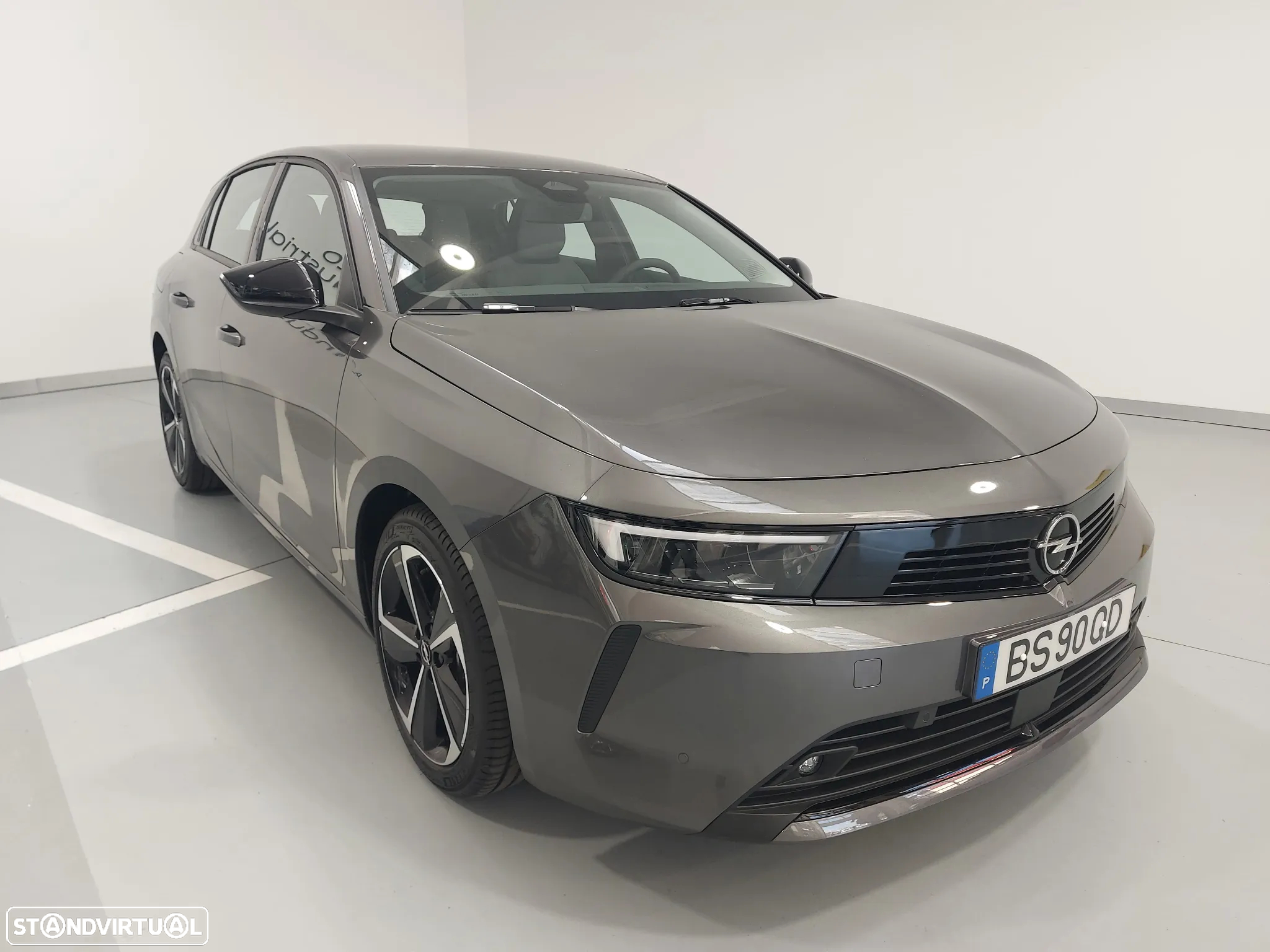 Opel Astra 1.2 T Edition - 3