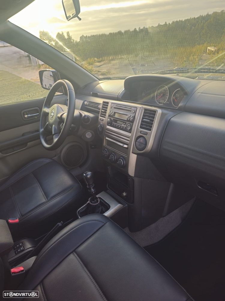 Nissan X-Trail 2.2 DCi 4x4 Elegance - 9