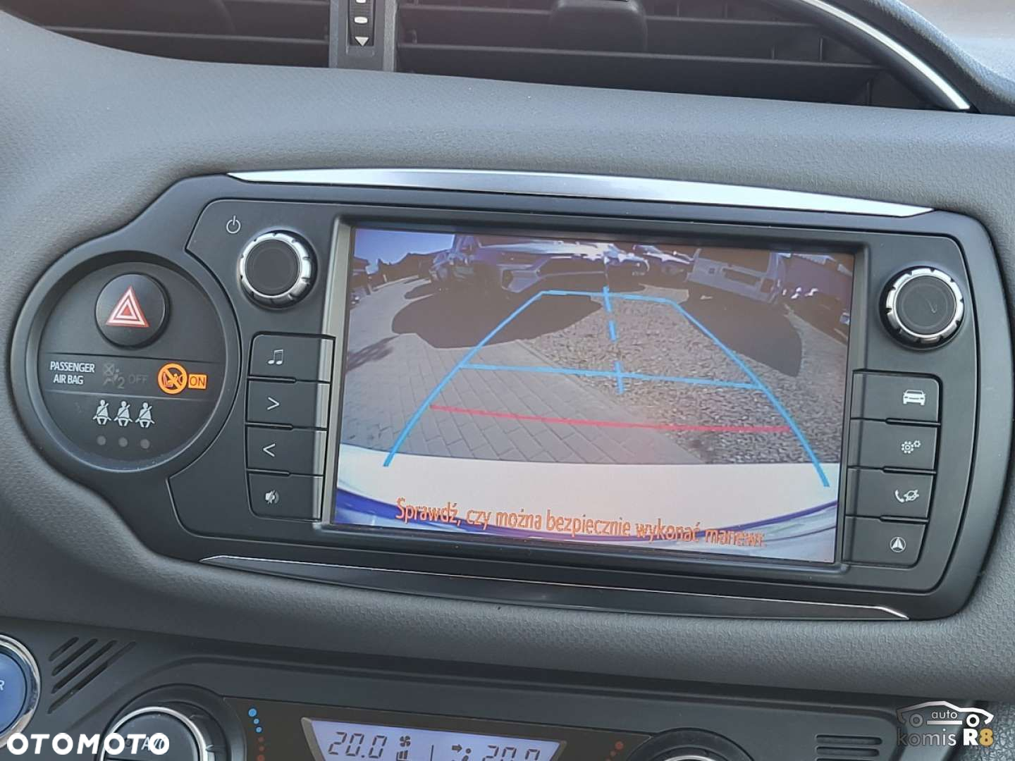Toyota Yaris - 22