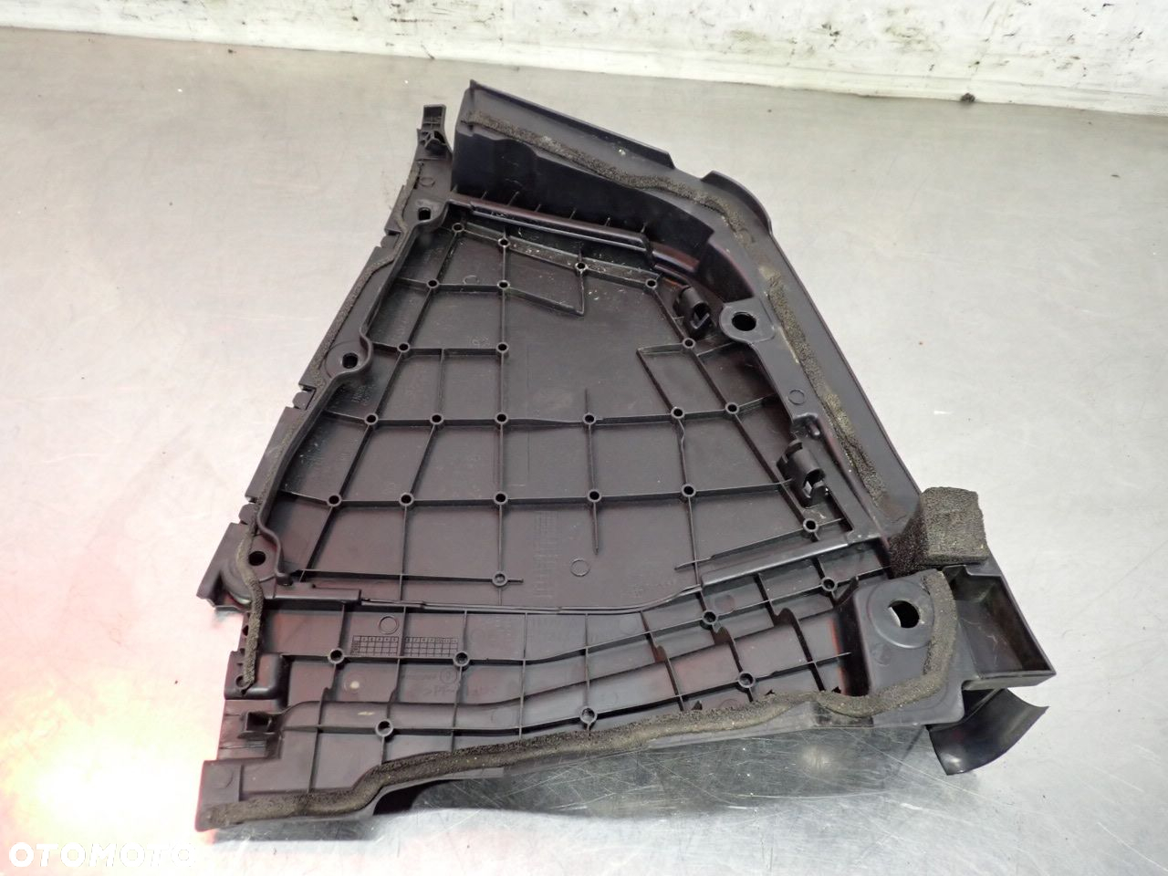 OSŁONA WLEWU PŁYNU HAMULCOWEGO INFINITI M37X  64895-1MA0A - 5