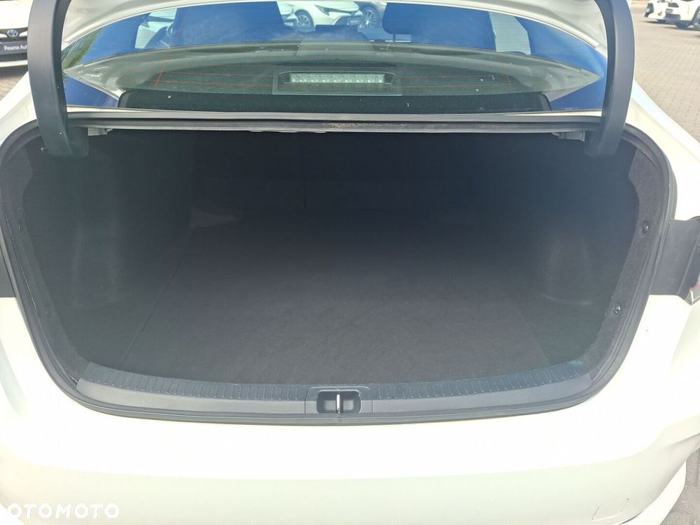 Toyota Corolla 1.8 Hybrid Active - 11