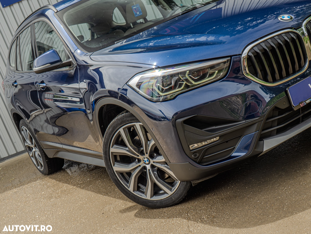 BMW X1 xDrive20d AT - 12