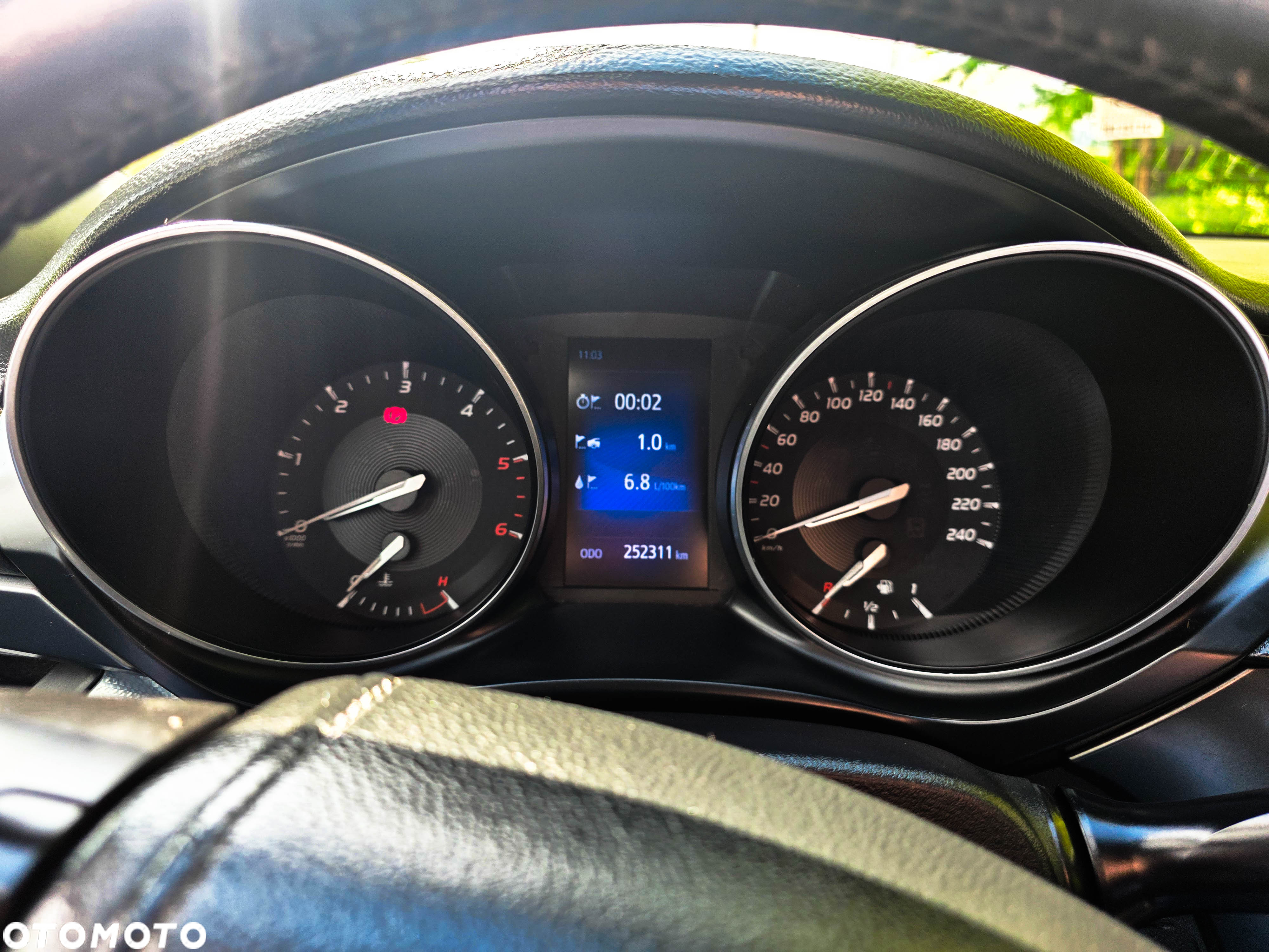 Toyota Avensis 2.0 D-4D Premium - 2