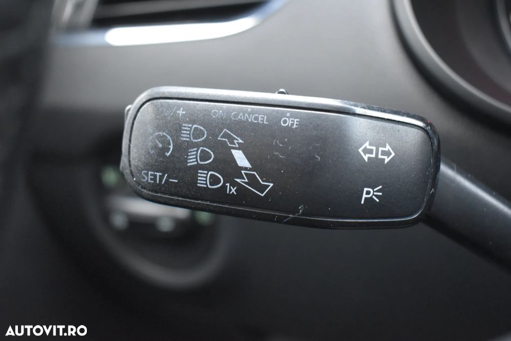 Skoda Octavia 1.6 TDI AMBITION DSG - 16