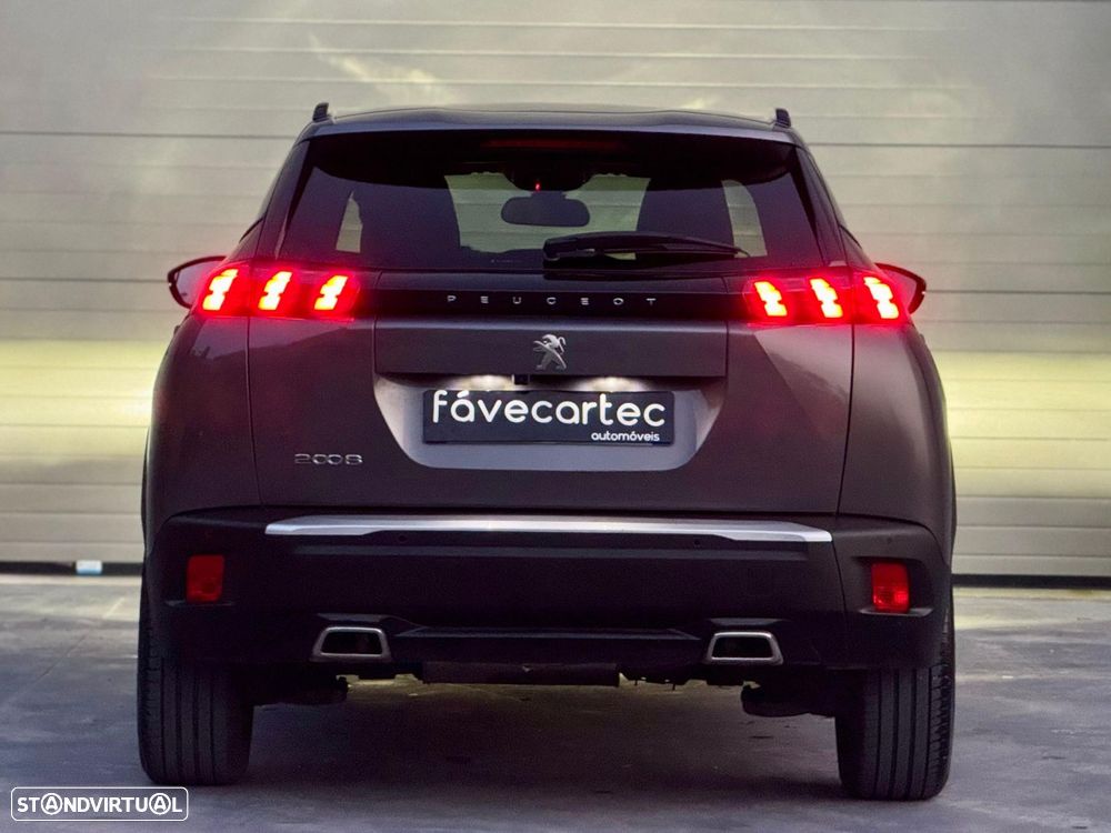 Peugeot 2008 1.2 PureTech Allure EAT8 - 6