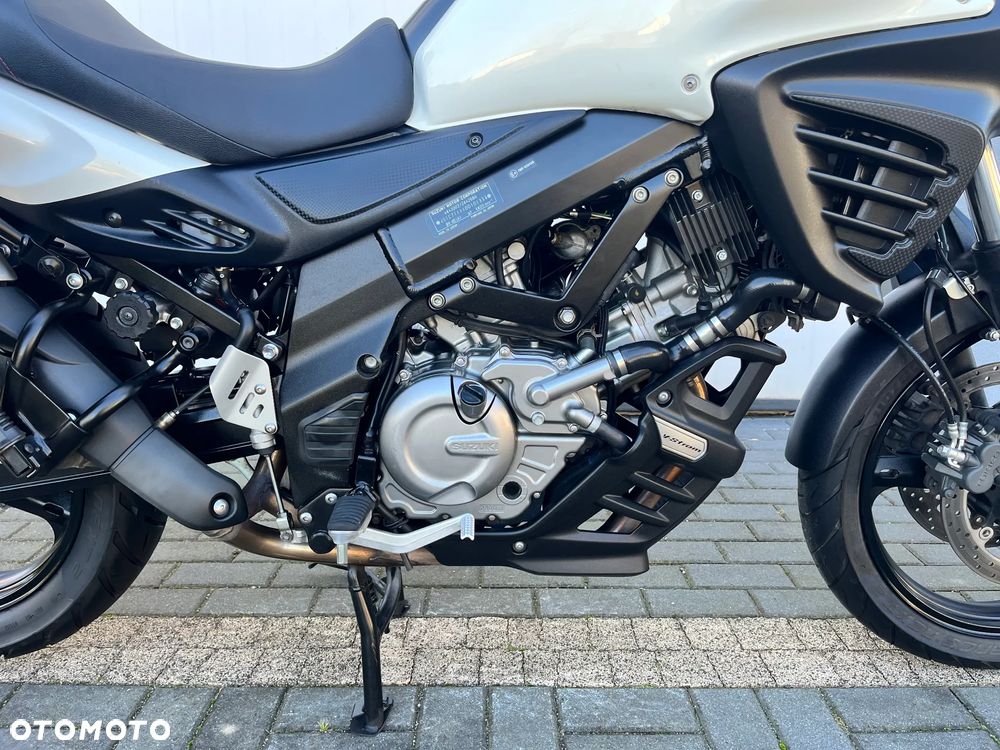 Suzuki V-STROM - 25