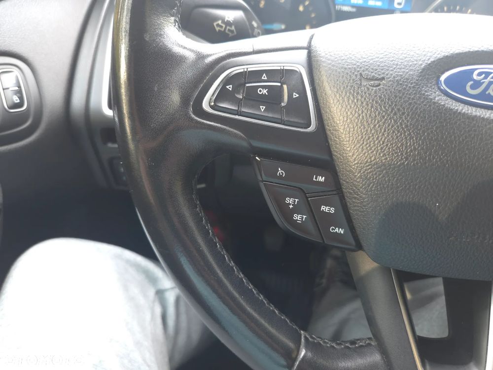 Ford Focus - 17