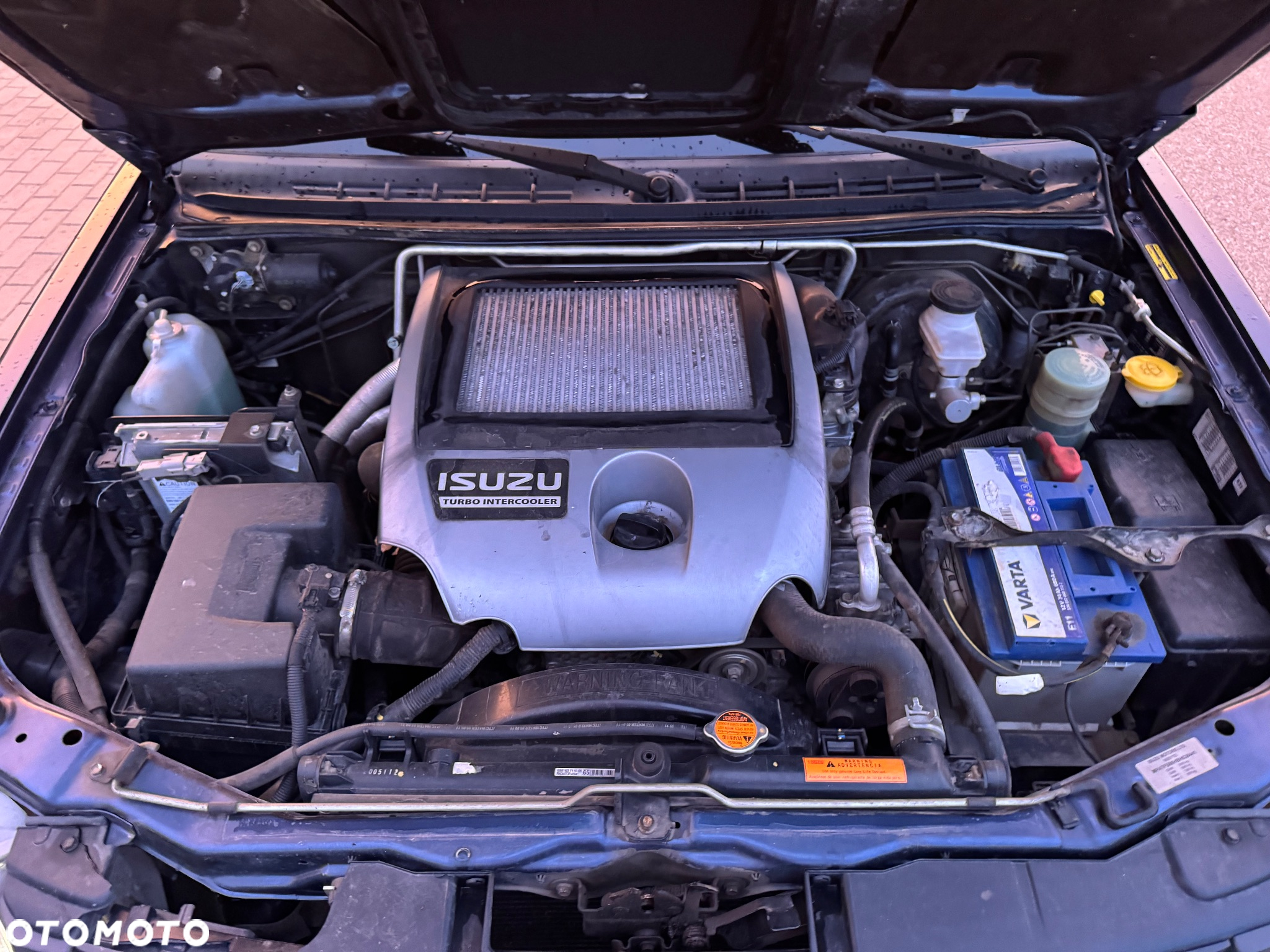 Isuzu D-Max 2.5d DC Basic - 35