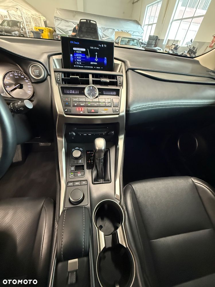 Lexus NX 200t Comfort AWD - 13