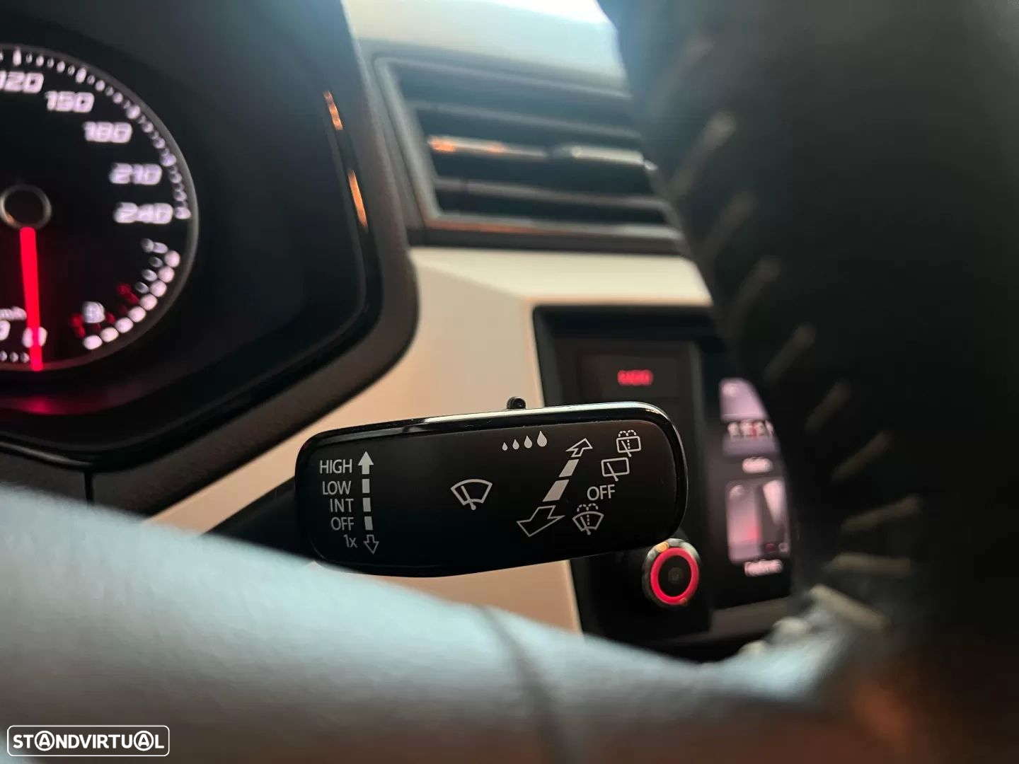 SEAT Arona 1.0 TGI Xcellence - 26