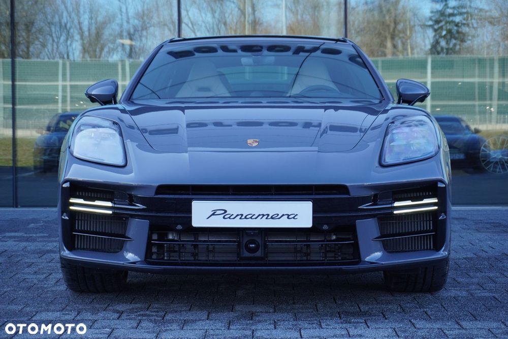 Porsche Panamera 4 - 3