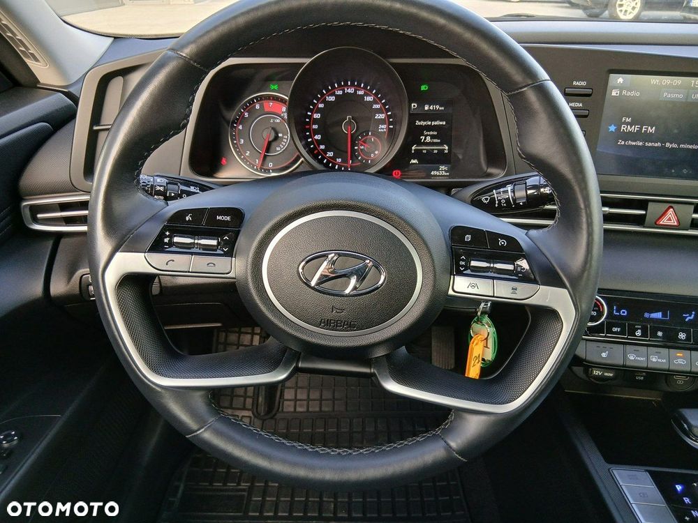 Hyundai Elantra - 19