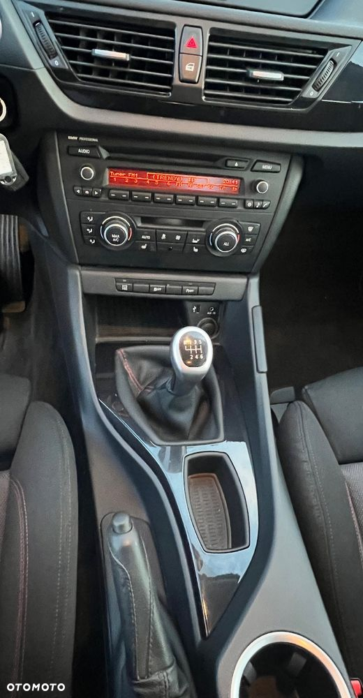 BMW X1 sDrive18d Sport Line - 10