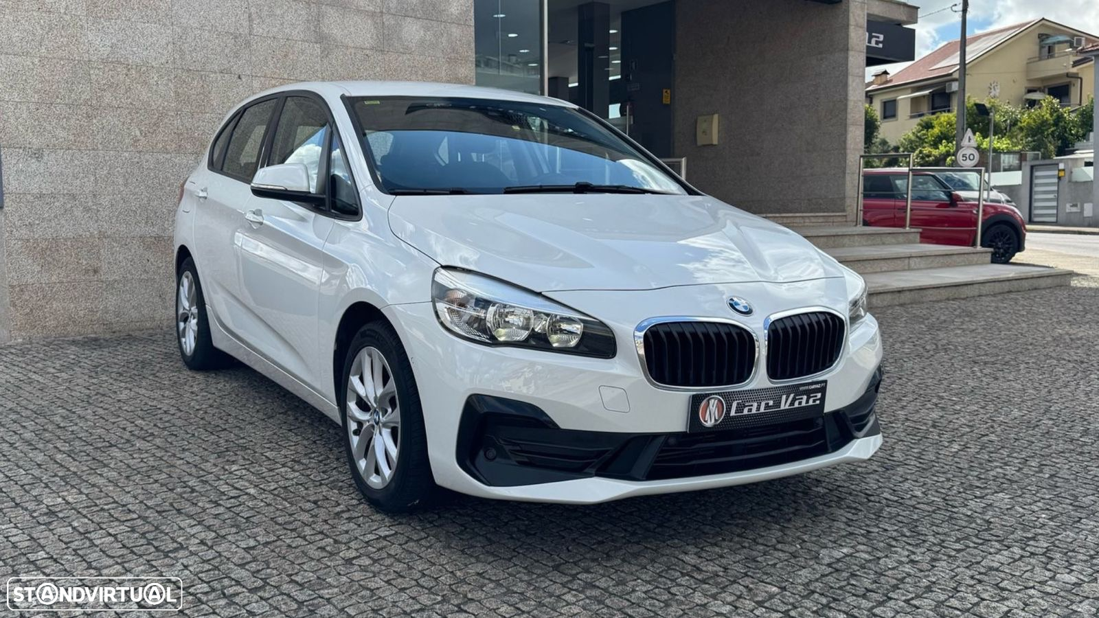 BMW 225xe Active Tourer - 3