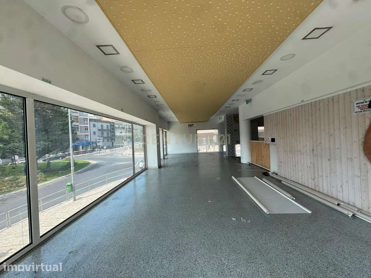 Loja Comercial para Arrendamento em Odivelas - Grande imagem: 5/11