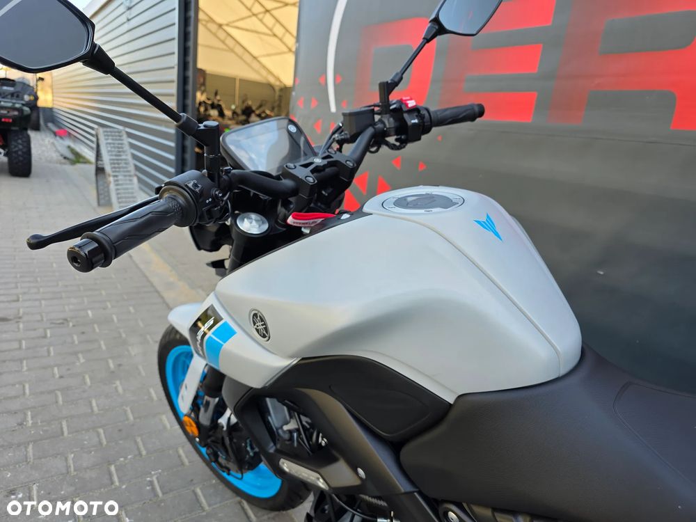 Yamaha MT - 9