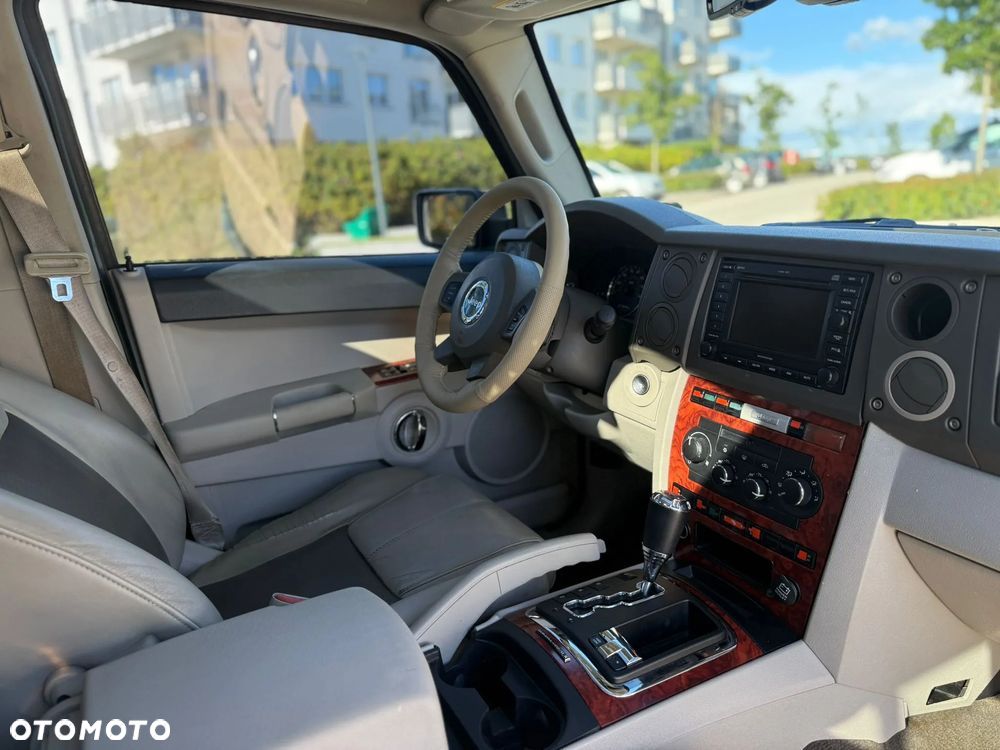 Jeep Commander 5.7 V8 HEMI Automatik Limited - 24