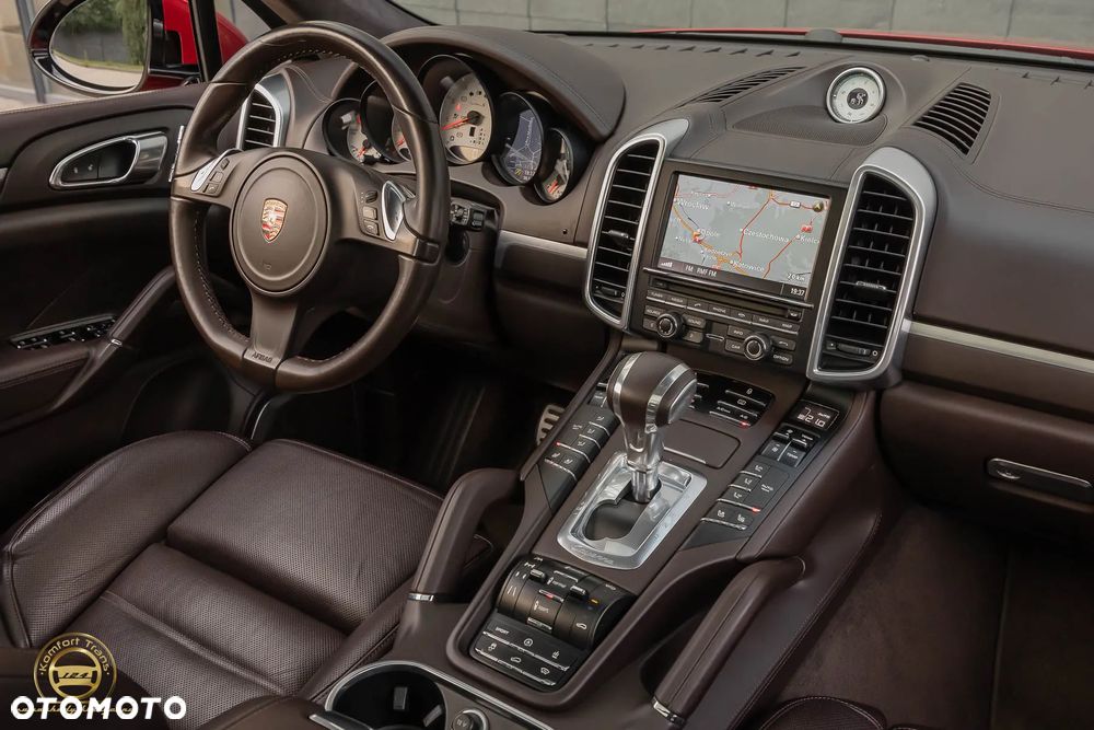 Porsche Cayenne Turbo S - 6