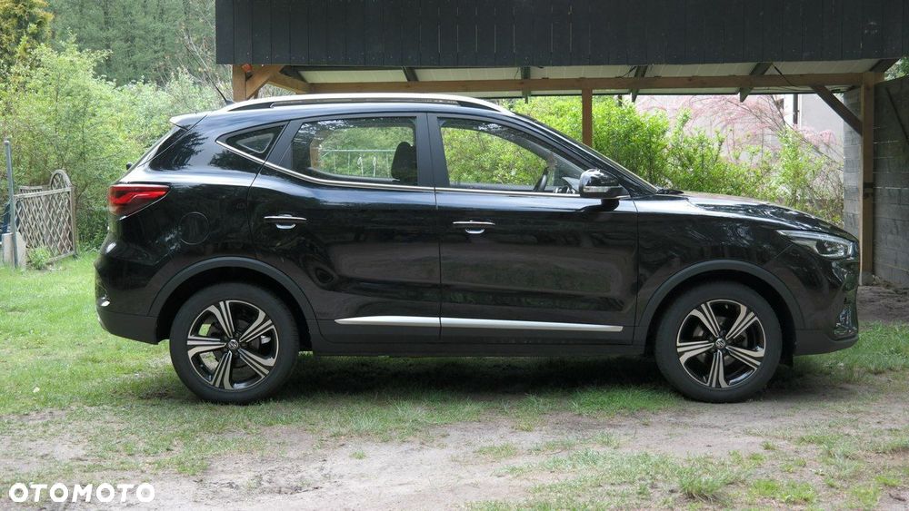 MG ZS - 25