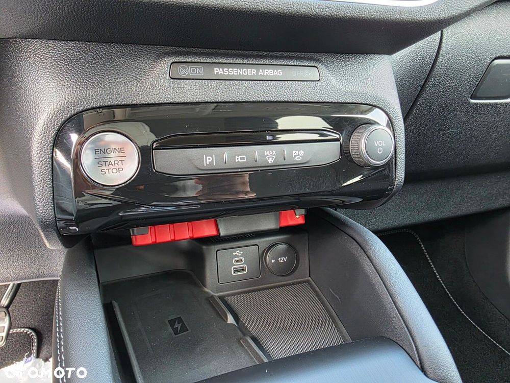 Ford Kuga - 24